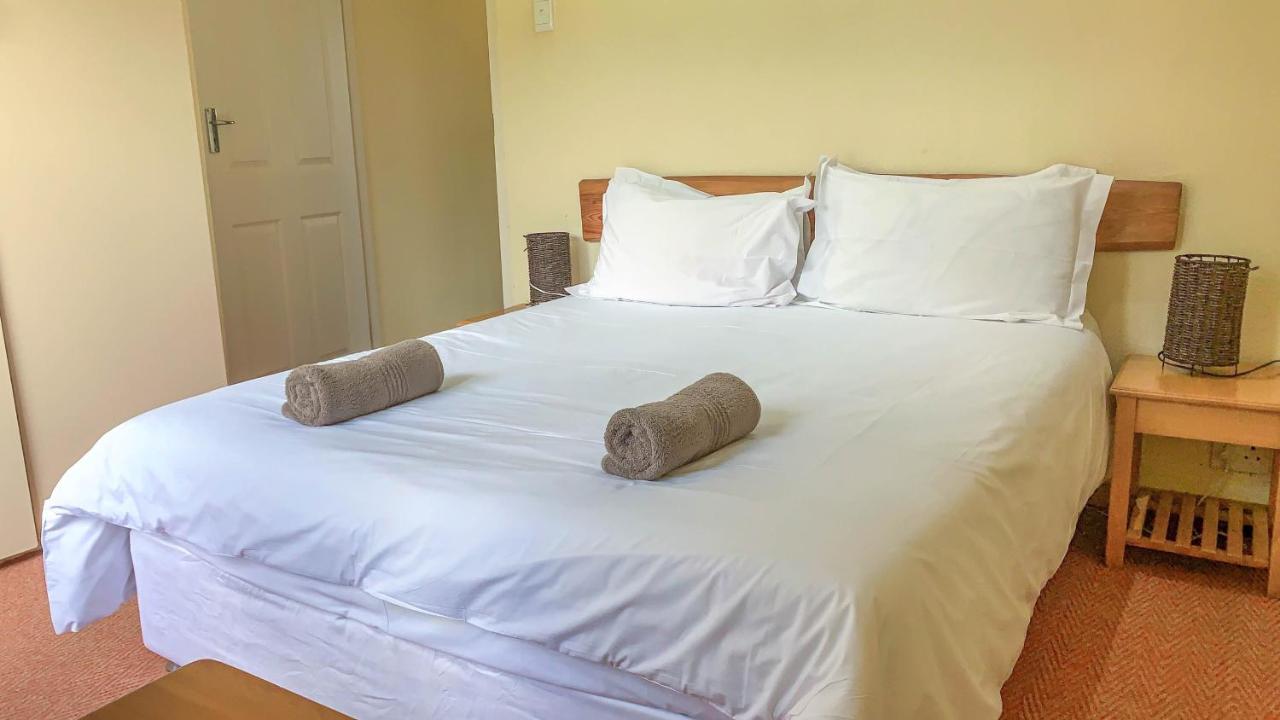 Wits End Mountain Resort Champagne Valley 외부 사진