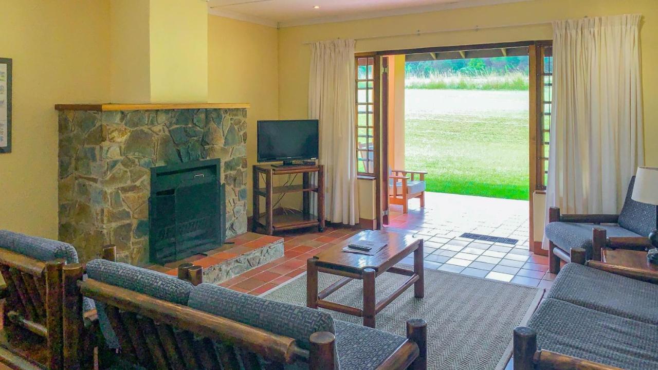 Wits End Mountain Resort Champagne Valley 외부 사진