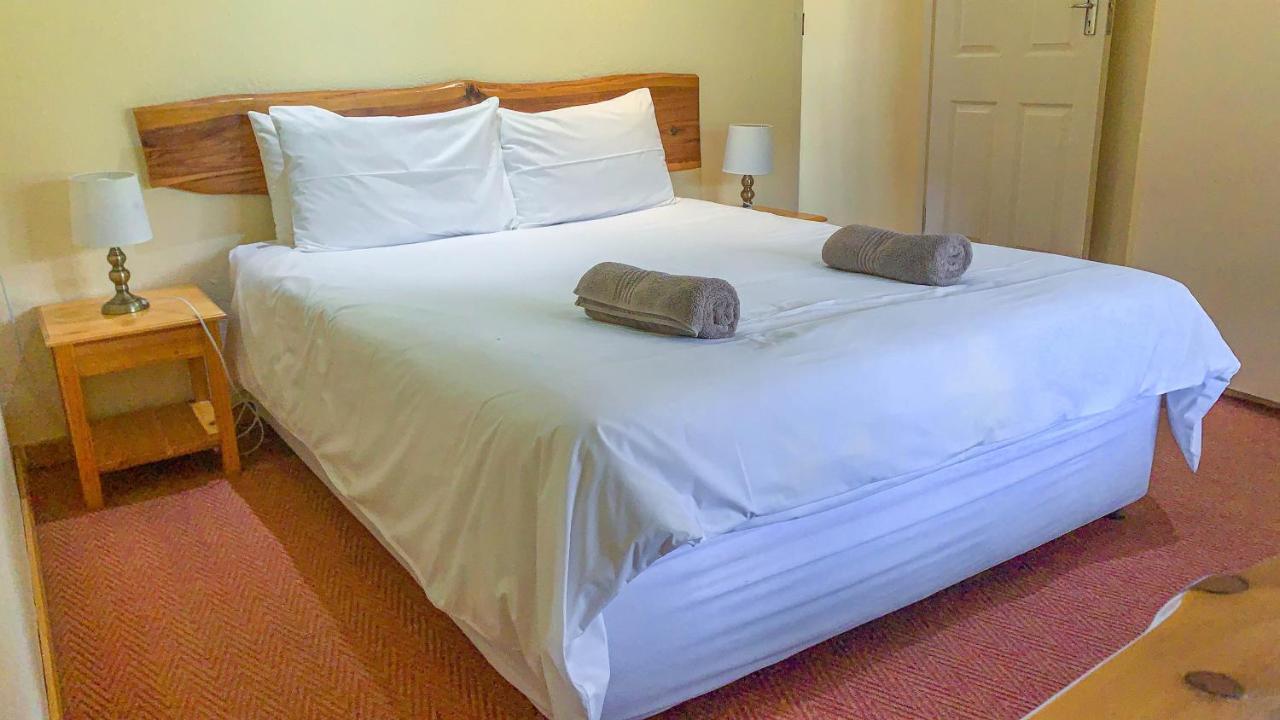 Wits End Mountain Resort Champagne Valley 외부 사진