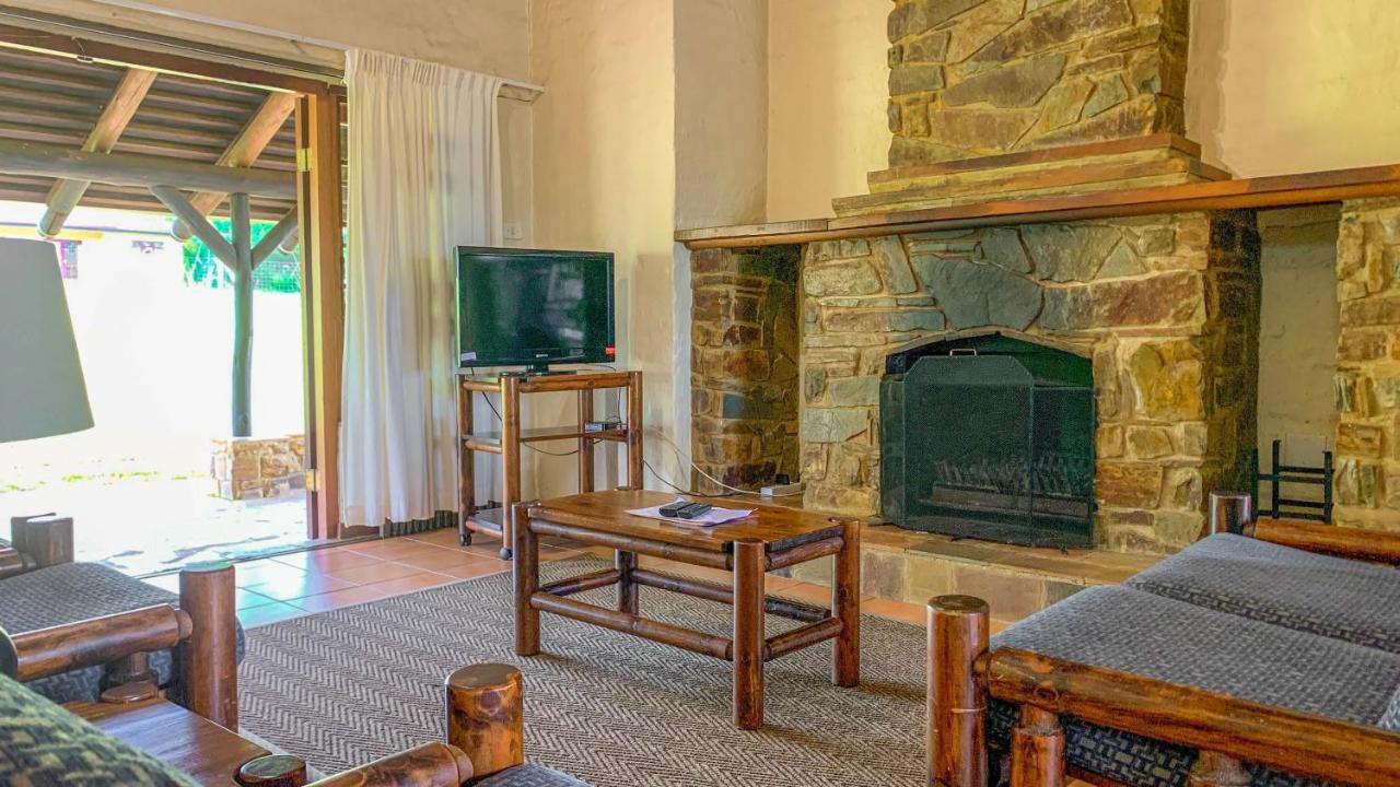 Wits End Mountain Resort Champagne Valley 외부 사진