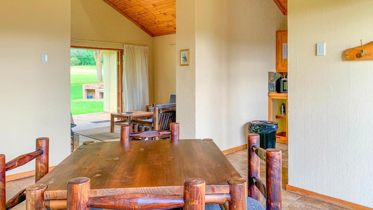 Wits End Mountain Resort Champagne Valley 외부 사진