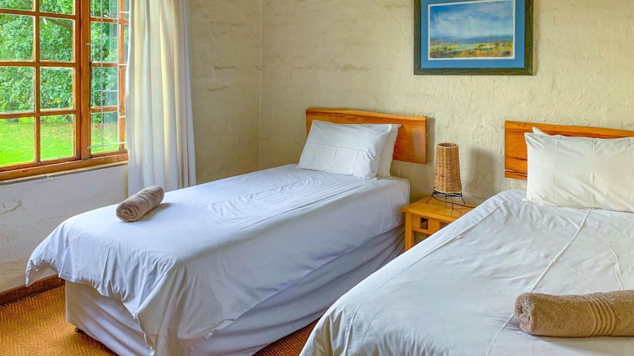 Wits End Mountain Resort Champagne Valley 외부 사진