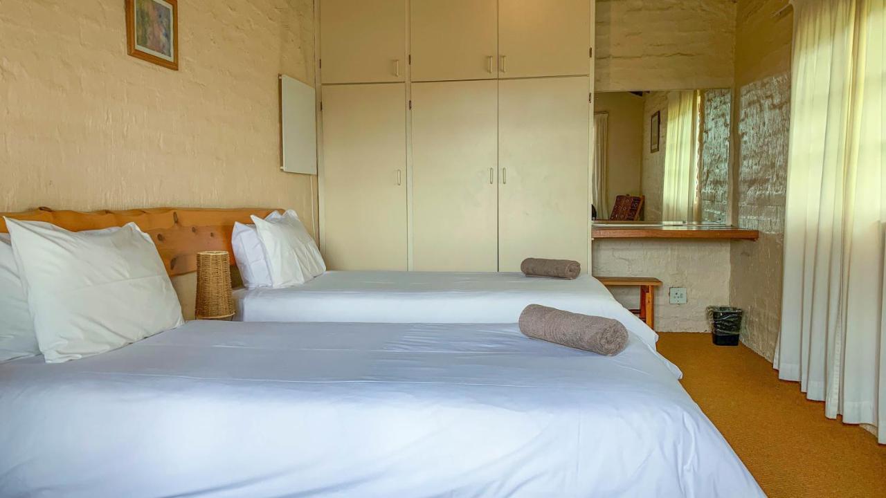 Wits End Mountain Resort Champagne Valley 외부 사진