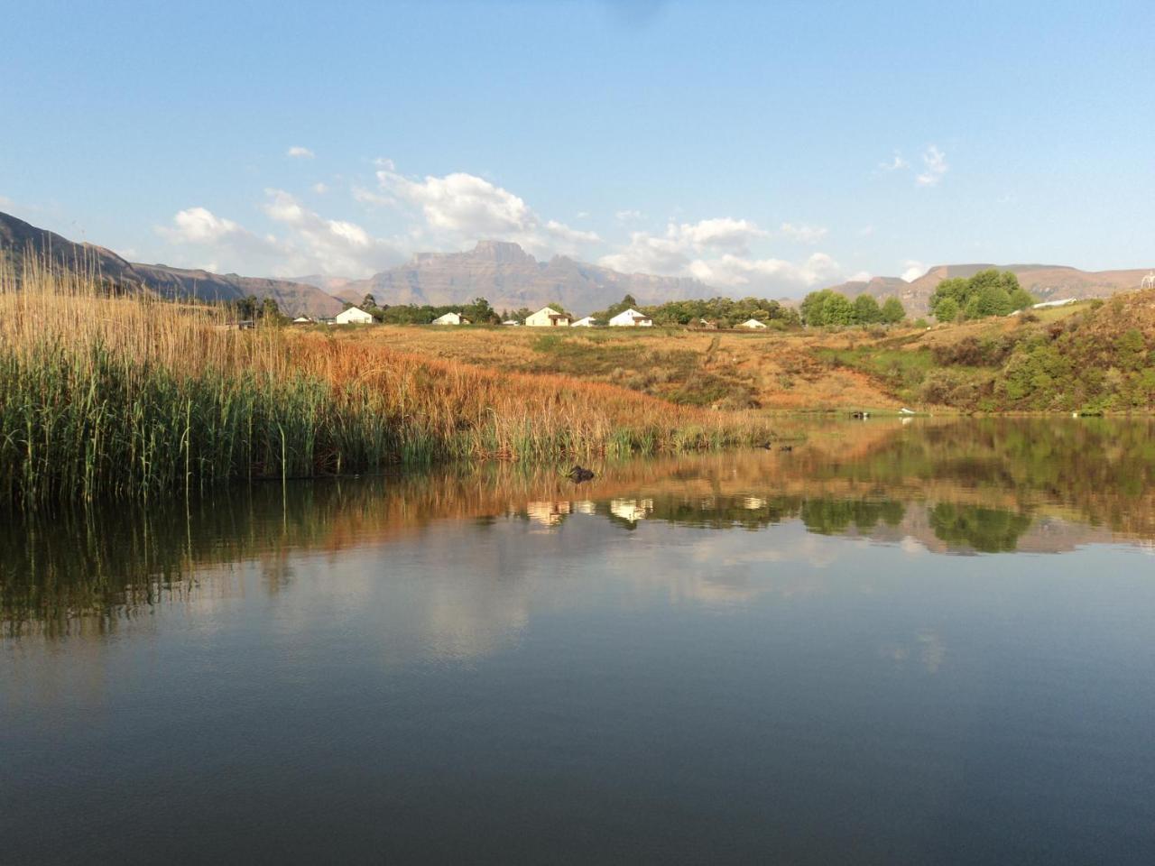 Wits End Mountain Resort Champagne Valley 외부 사진